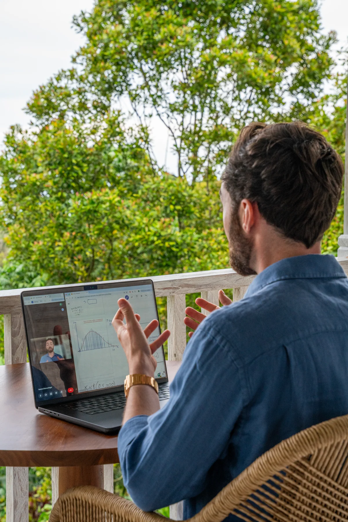 Patrick Ohlenschlager conducting an online maths lesson