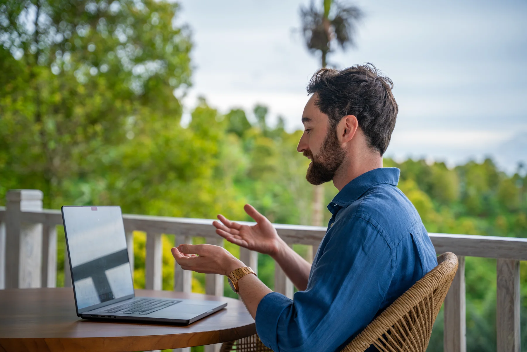 Patrick Ohlenschlager teaching an online maths group session